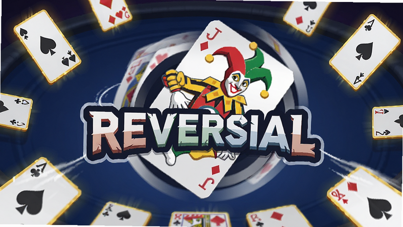 一张高清的游戏宣传图,主体是《Reversal of deck》的游戏Logo,背景是深蓝色的扑克牌桌,周围漂浮着发光的金边扑克牌,画面中央有一张巨大的Joker牌正在旋转,风格为现代扁平化插画,色彩鲜艳,画质清晰,无多余元素